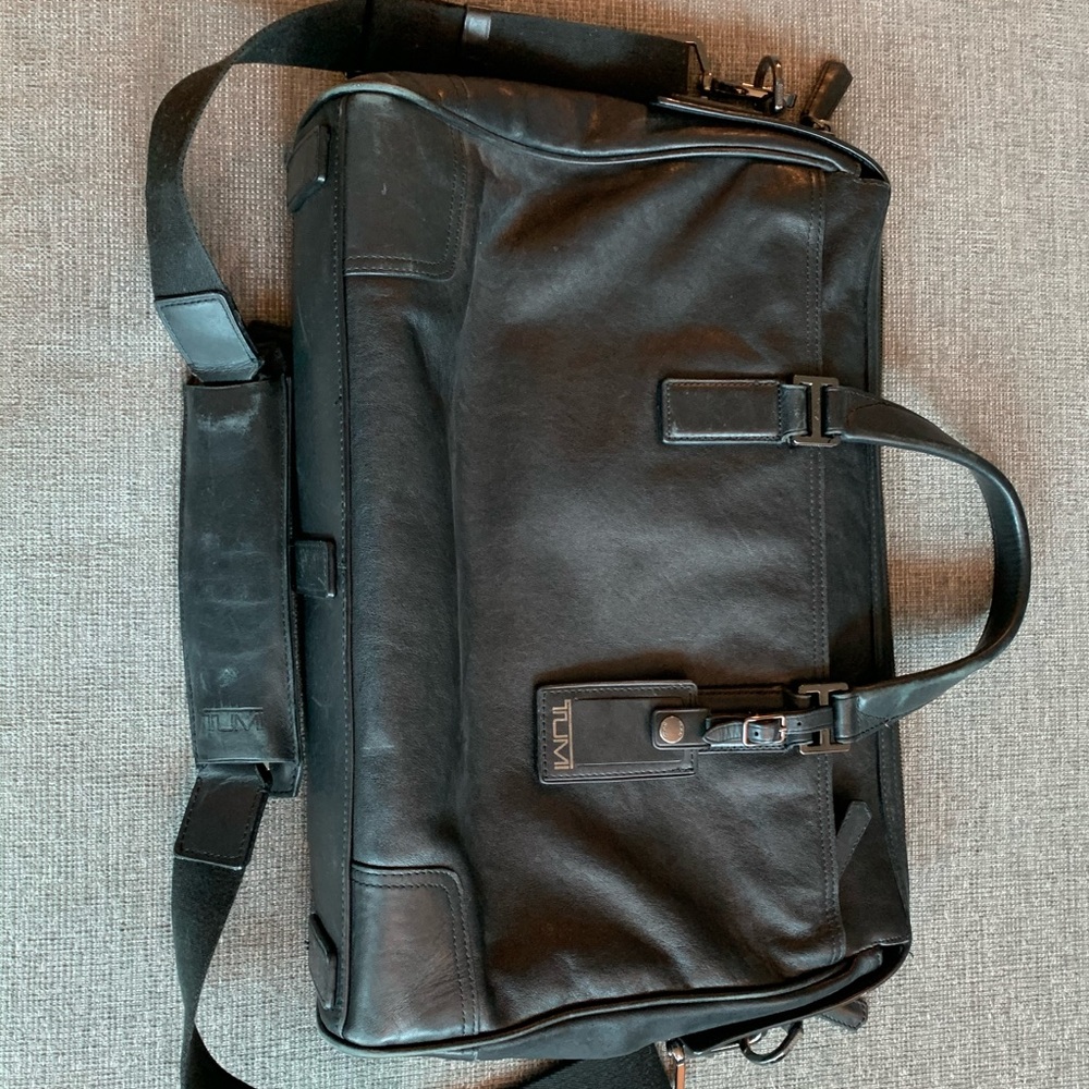 Tumi Leather Breifcase - Picture 5 of 10